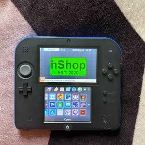 Nintendo 2DS With hShop and A Lot Of Games!!!